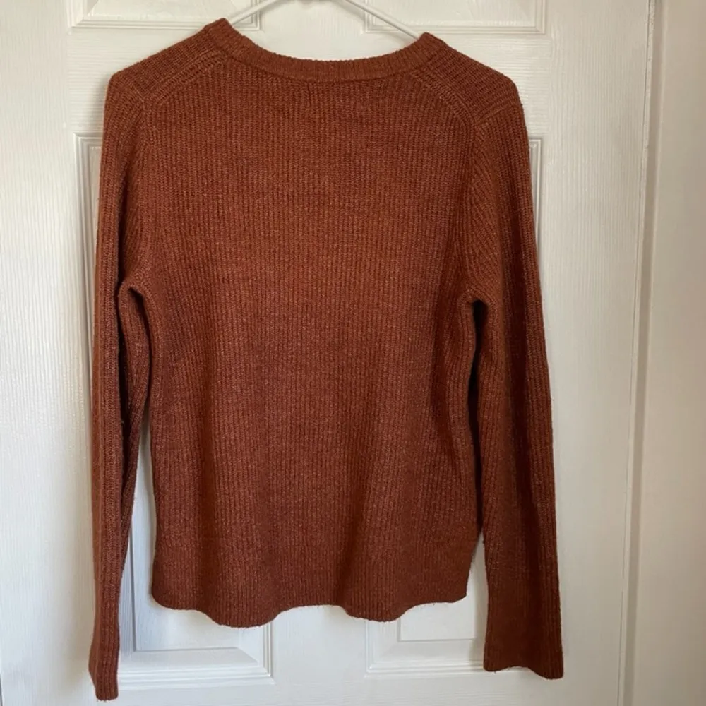 Old Navy rust orange ribbed crewneck soft sweater - Image 4