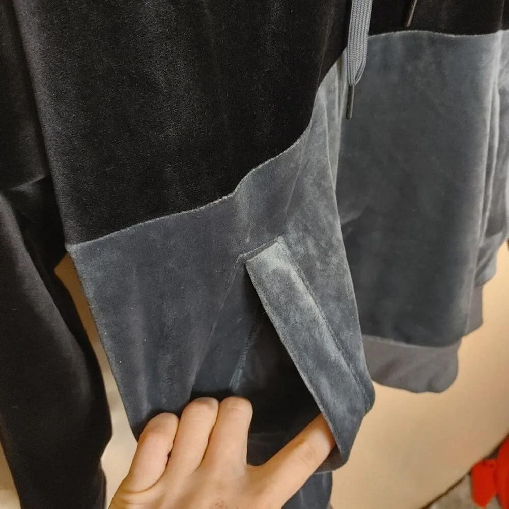 Champion Size Medium M New NWT Grey Gray Black Soft Velvet Pockets hoodie Lounge - Image 10