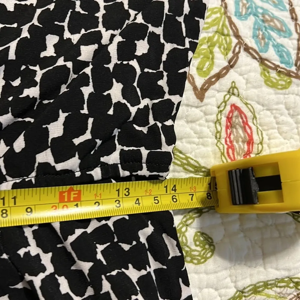 BCBG MaxAzria medium high low wrap dress black combo spotted design open front - Image 4