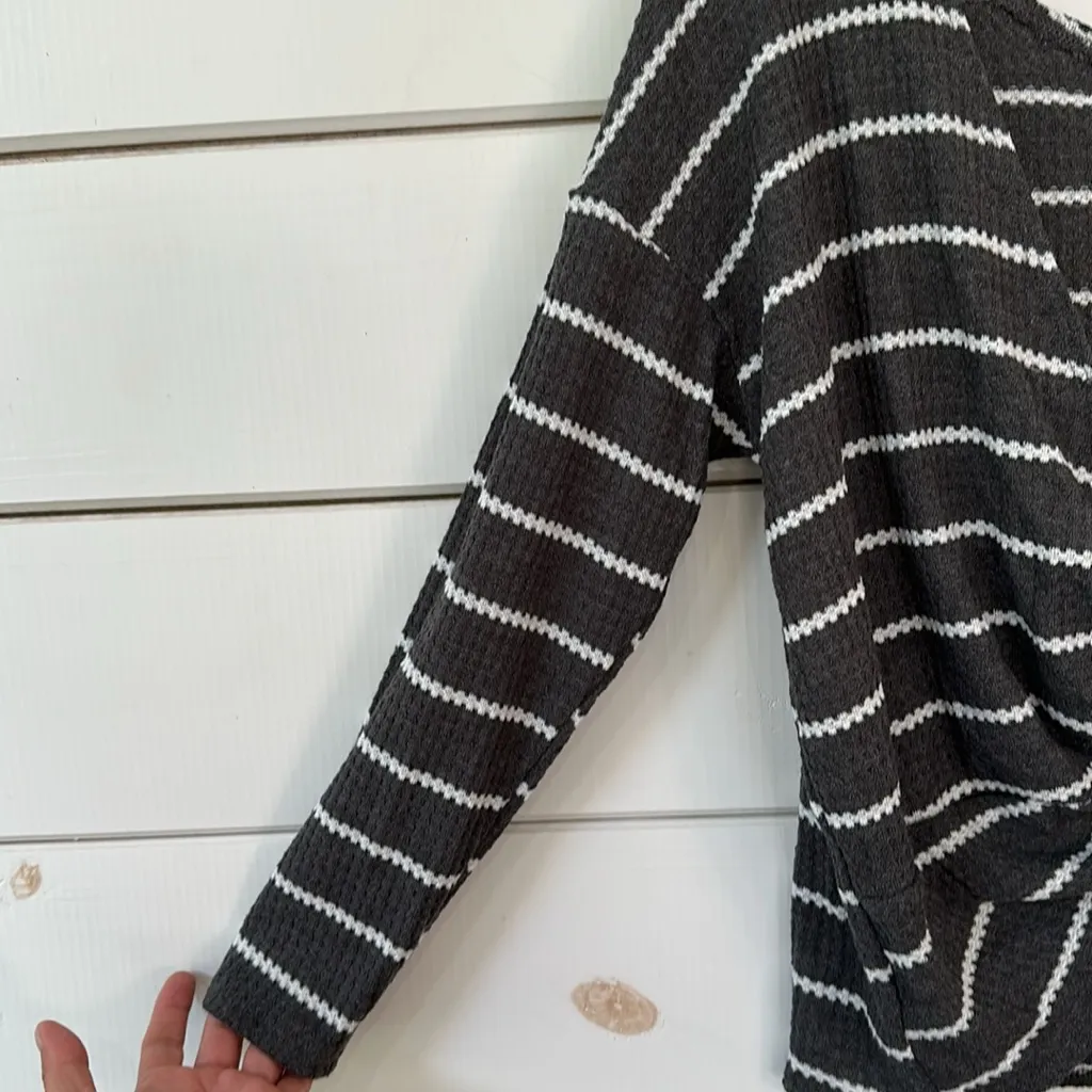 BKE Striped Backless Long Sleeve Knit Pullover Top NEW Size XS - Image 10