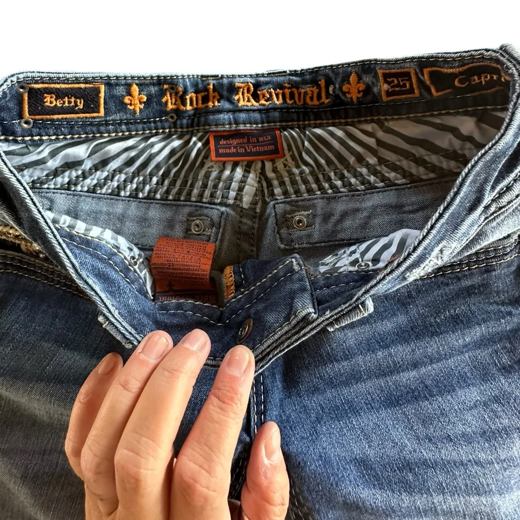 Rock Revival • Betty Capri • size 25 - Image 5
