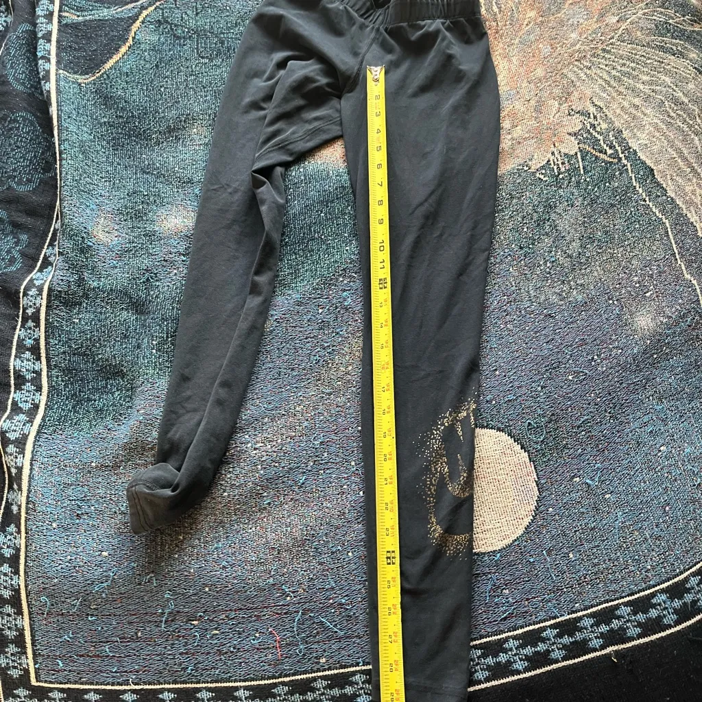 Nike High-Waist Black Leggings SP Gold Logo Athleisure Workout Activewear Yoga - Image 10