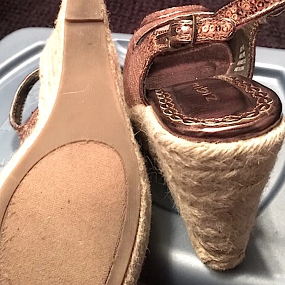 ZIGI LA -  Sequin Metallic Bronze Wedges - Image 3