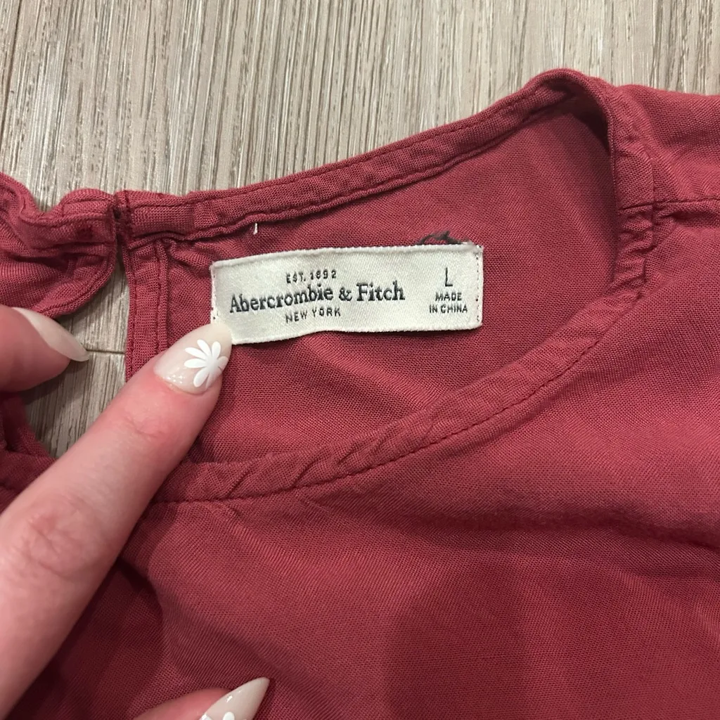 Abercrombie & Fitch Burgundy Peplum Top - Image 3