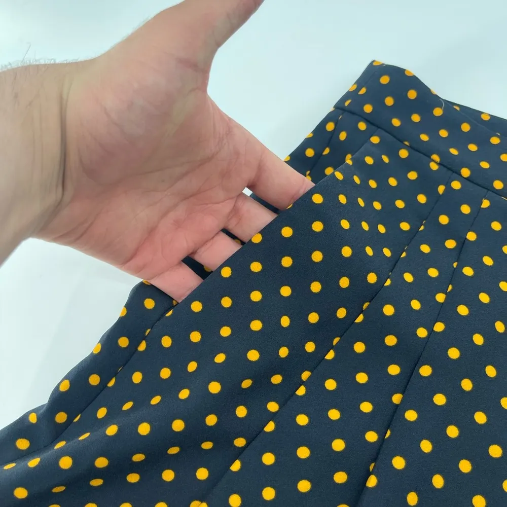 Ann Taylor High Waist Pleat Shorts Polka Dot Size 4 - Image 5