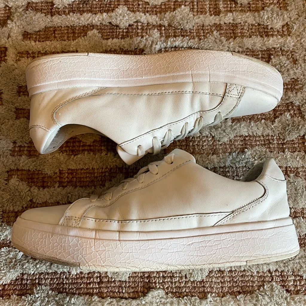 Kizik Vegas Walking Shoe White Size 8 - Image 2