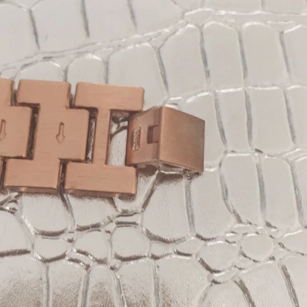 Rose gold watch with crystal encrusted face. - Image 4