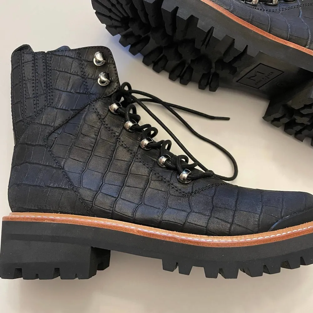NWOT Marc Fisher Izzie 2 Leather Combat Alligator Print Lace Up Boots Size 8 - Image 3