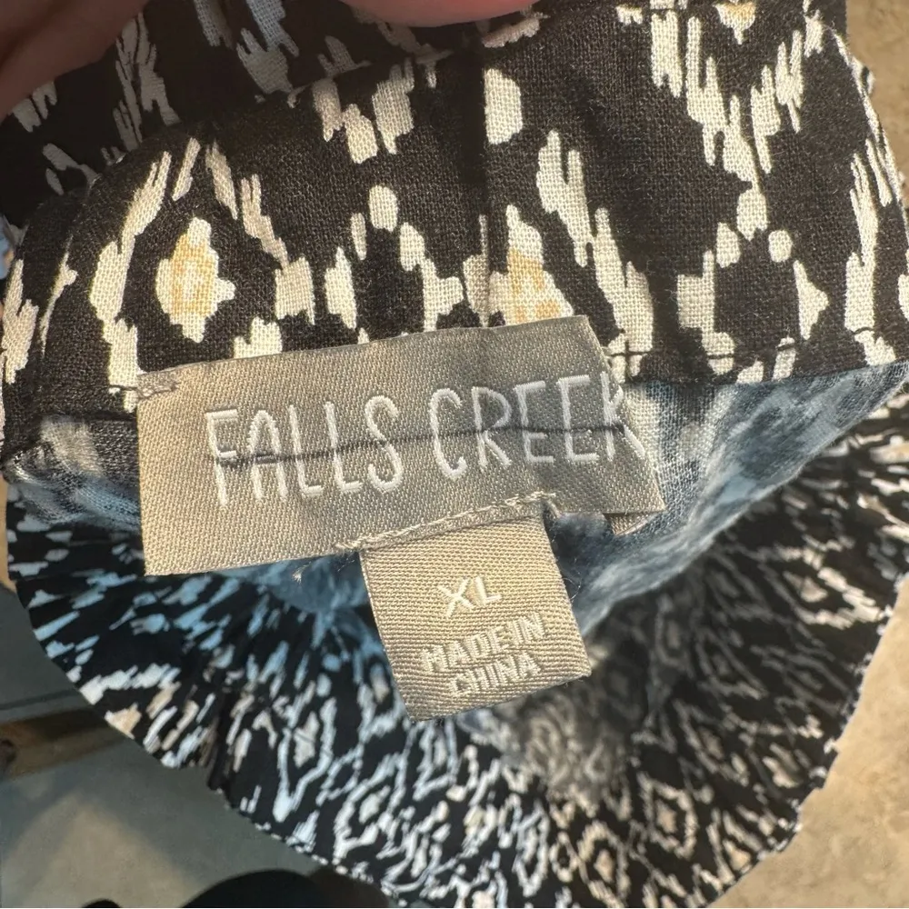 Black and White Patterned Women's Shorts - Image 6