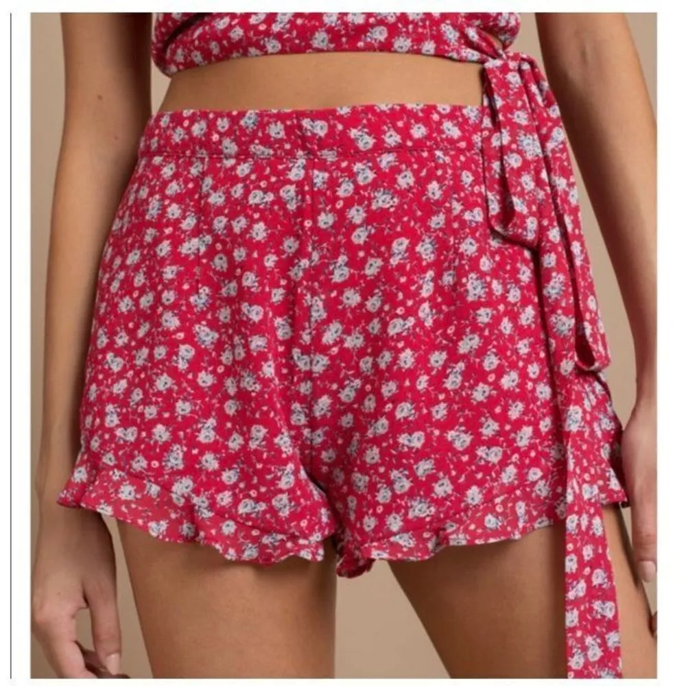 Tobi floral print ruffle shorts hi rise red medium festival concert travel pinup - Image 2