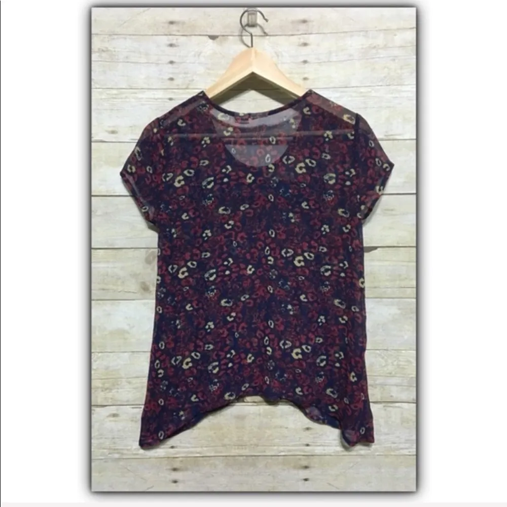 MUDD abstract animal print shark bite hem top size S - Image 14