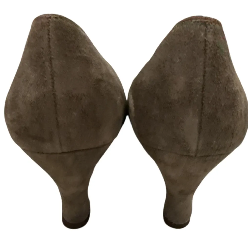 Vintage Salvatore Ferragamo Brown Flats with Bow Accent - Image 3