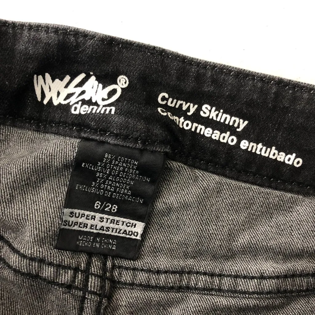 Mossimo Womens Jeans Curvy Skinny Embroidered Floral Stretch Black 6 - Image 4