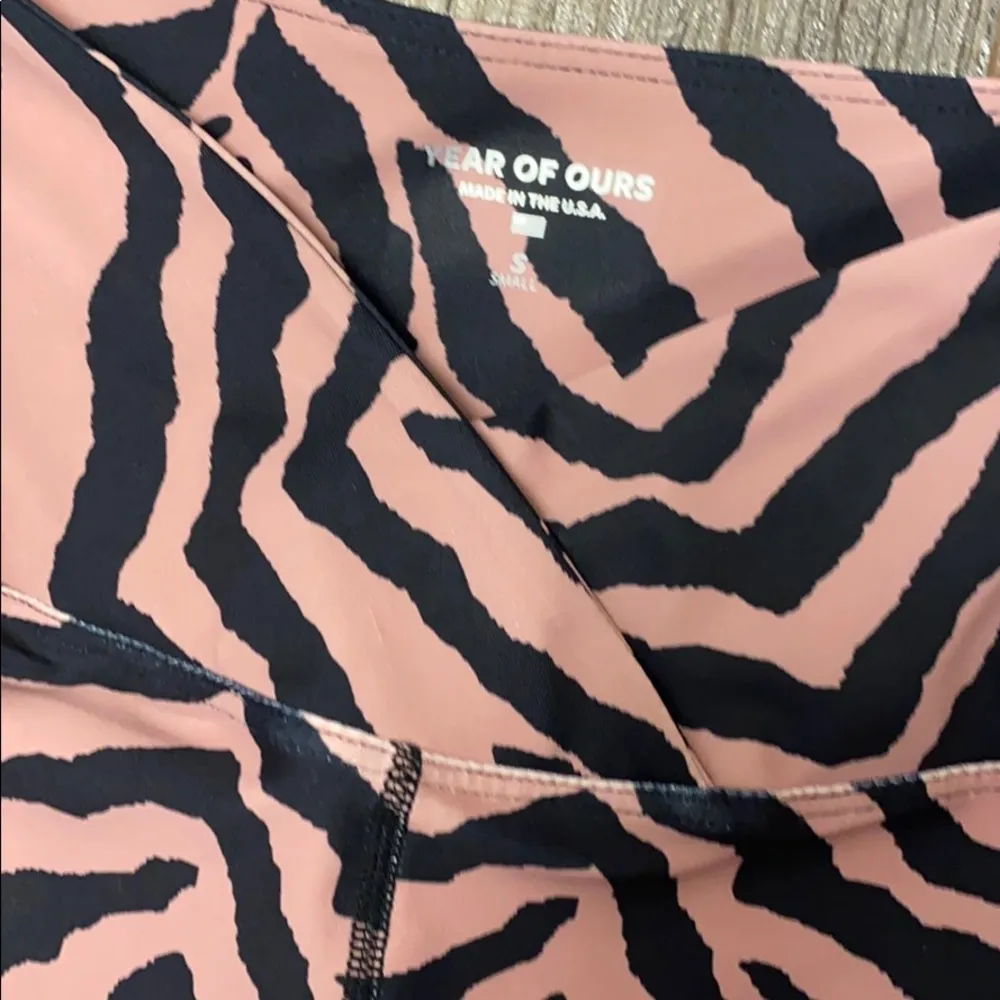 Veronica Tiger Legging in Rose - Image 4