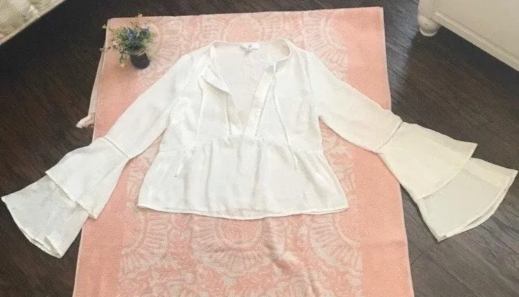 Missguided White Plunge Bell Sleeve Top - Image 2