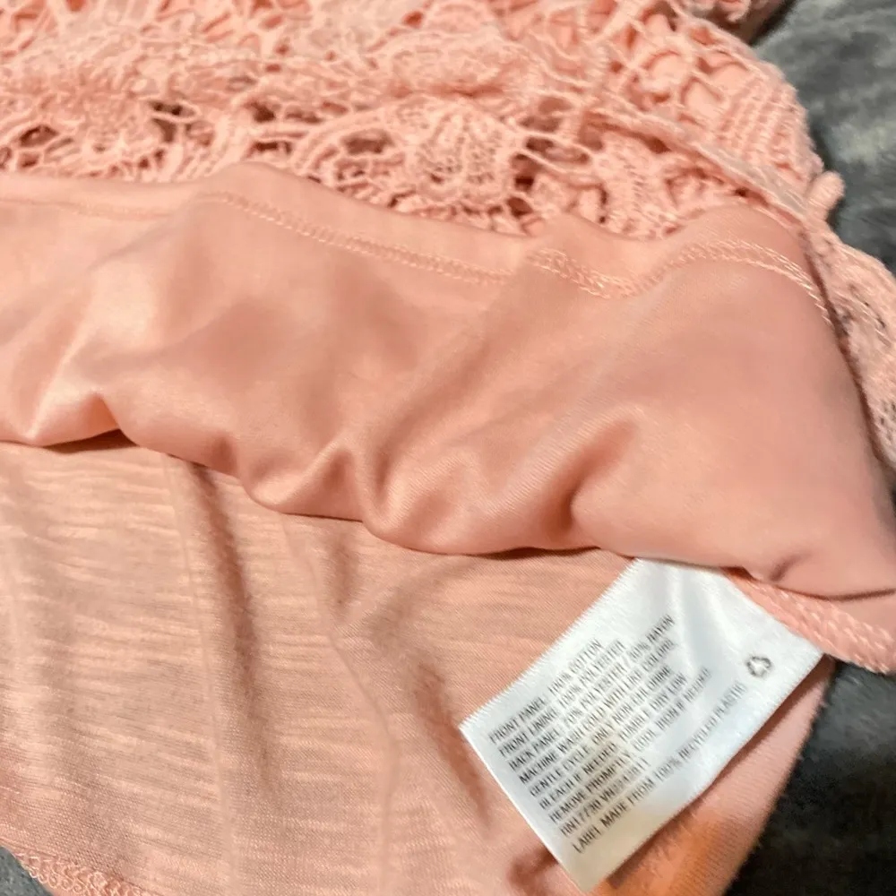 Small (S/P) MOSSIMO Supply Co. Peach/Orange tank top. - Image 7