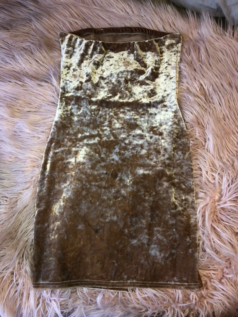 In The Style Velvet Dress - Image 2