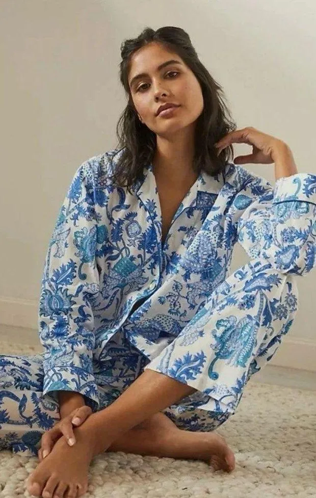 Roller Rabbit Women’s Amanda Printed Loungewear Top in Blue/White Size M - Image 1