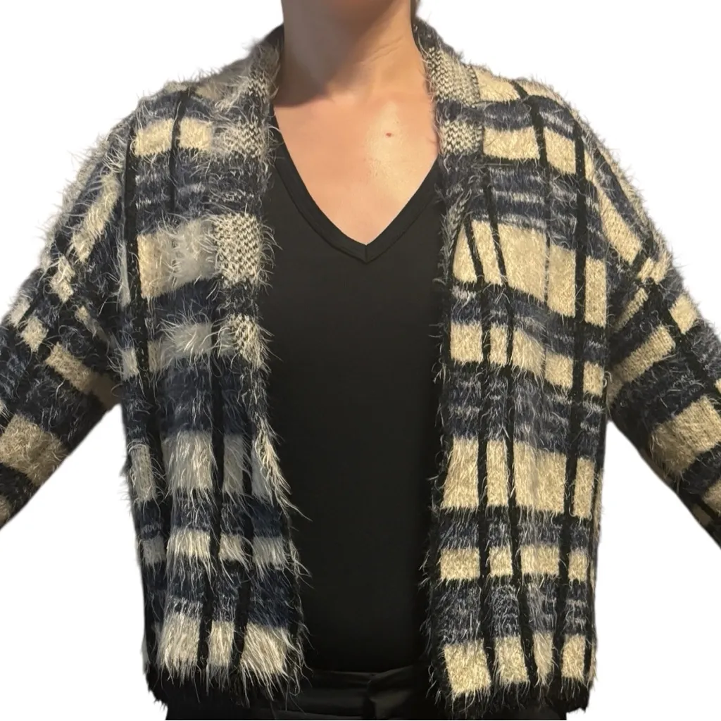 Chic Plaid Cardigan - Image 5