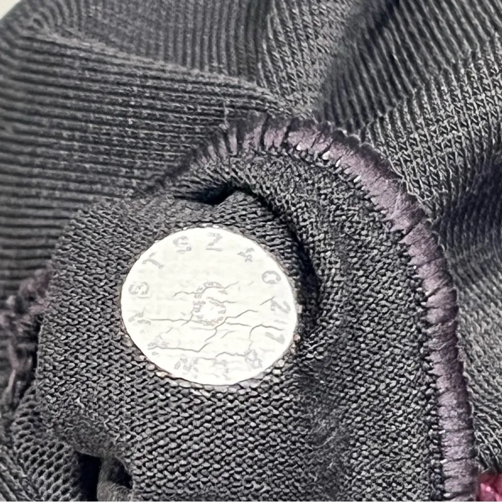 Lululemon Stash N’ Run Pullover Sports Bra size 6 - Image 8