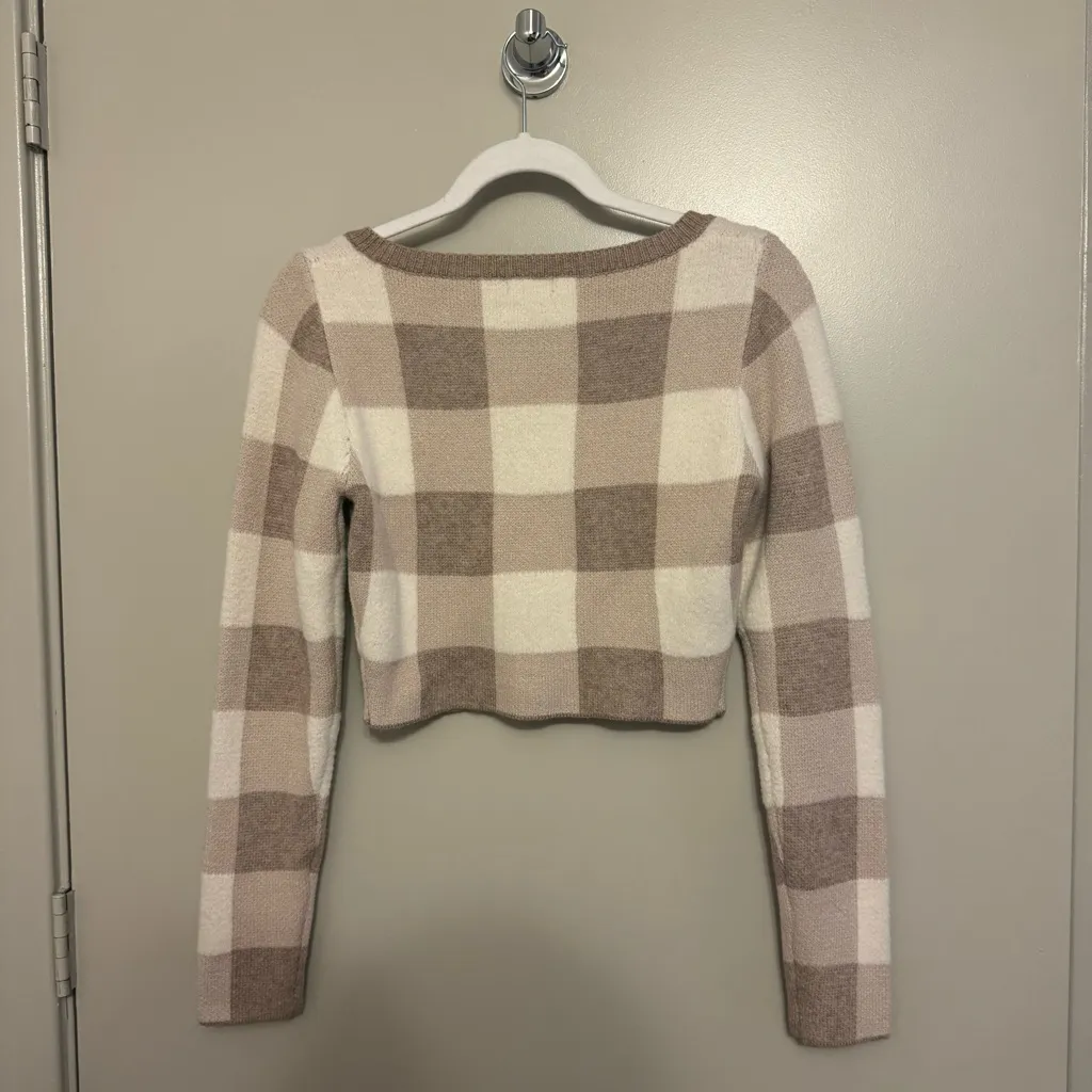 Debut Ultra-Soft Cropped Gingham Colorblock Sweater Top in Cream / Beige / Brown - Image 3