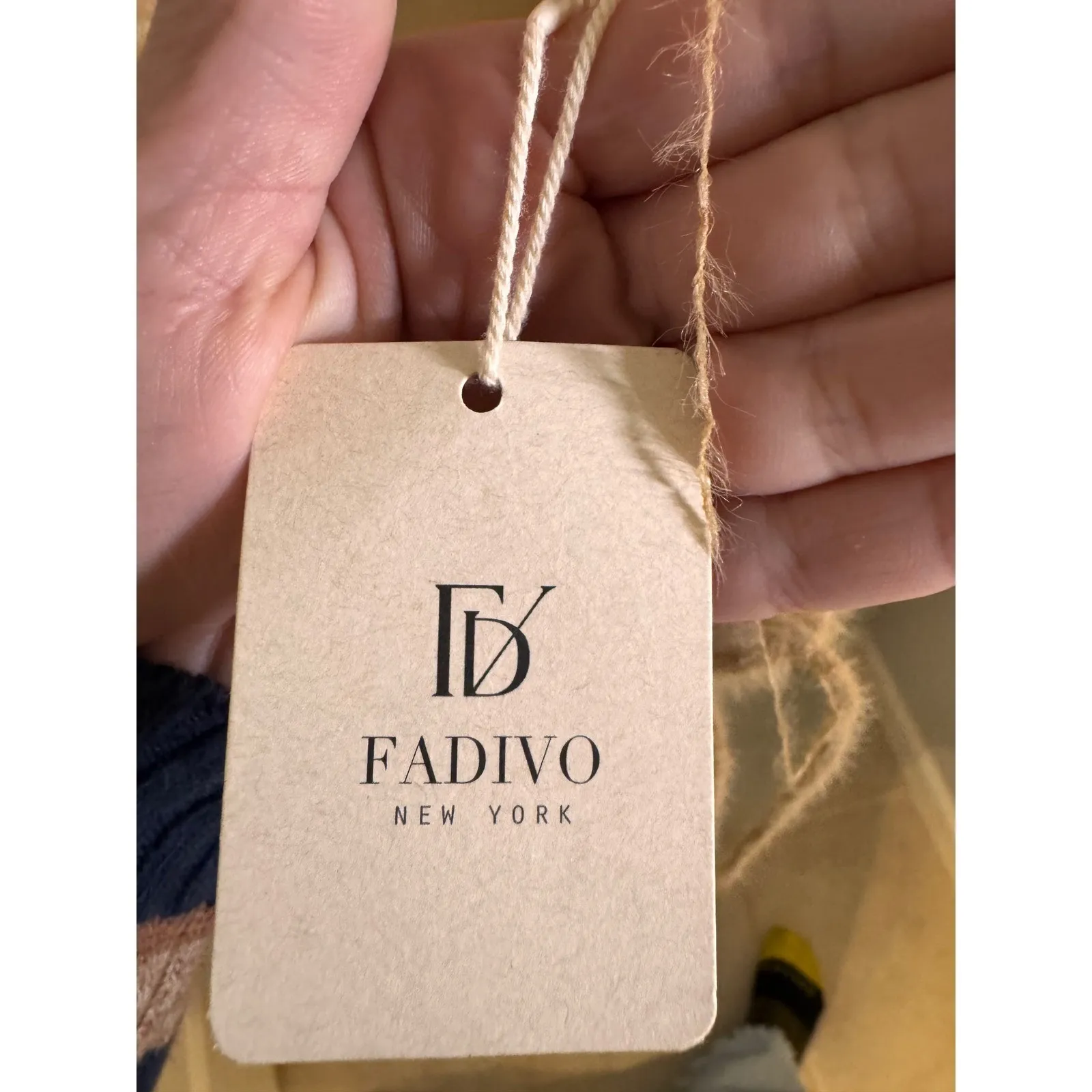 Fadivo New York NWT Fuzzy Oversized Scarf Shawl Camel Tan Abstract Fringe Wrap - Image 2