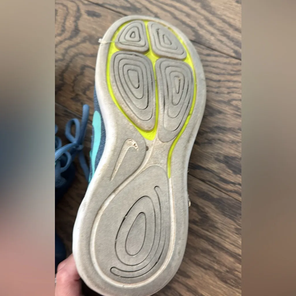 Nike Teal Athletic Shoes size 7 - Image 4