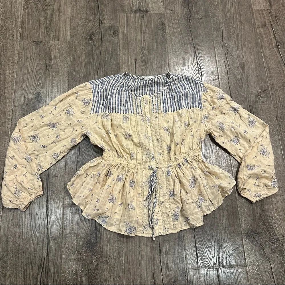 AMERICAN EAGLE Top XS Floral Button Down Peplum Top Lace Embroidery Boho Peasant - Image 9