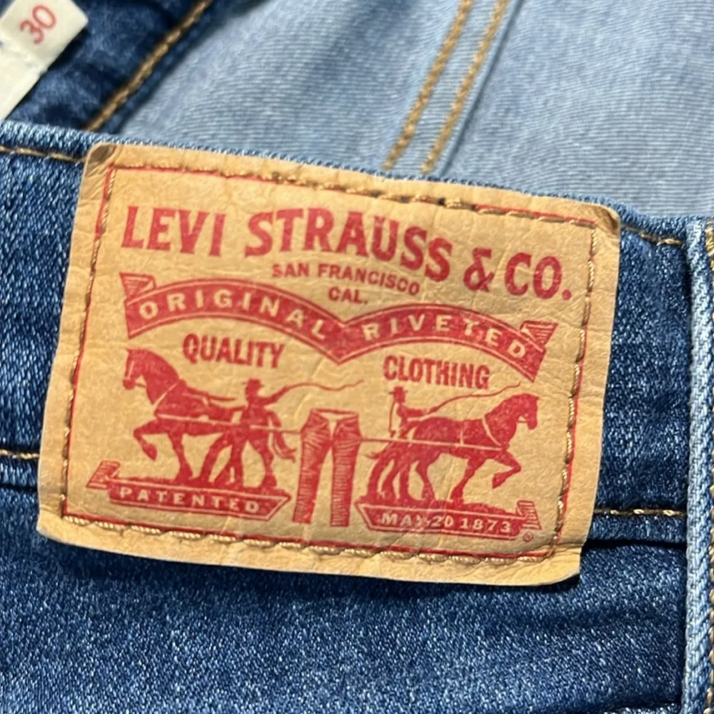 Levis 315 Shaping Bootcut Womens 30 Levi Strauss - Image 9