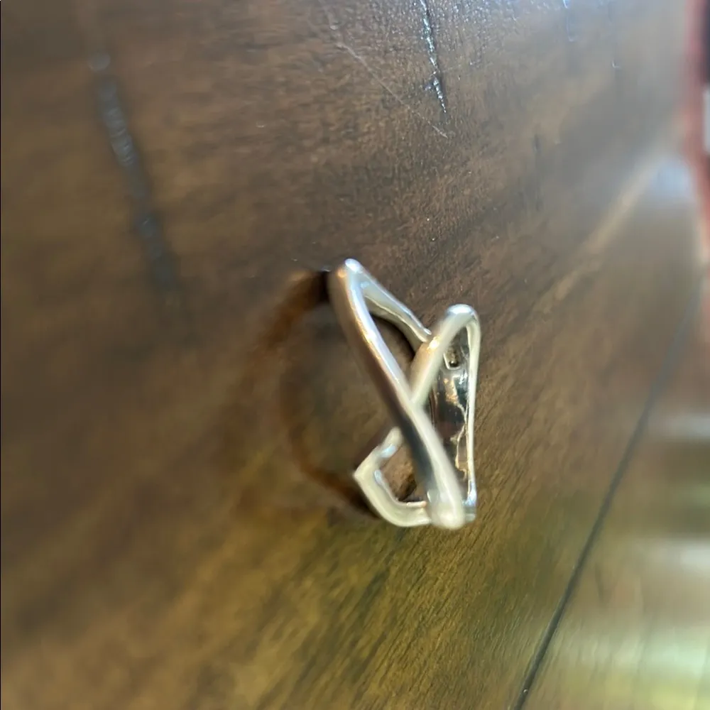 Elegant Sterling Silver Crossover Ring - Image 4