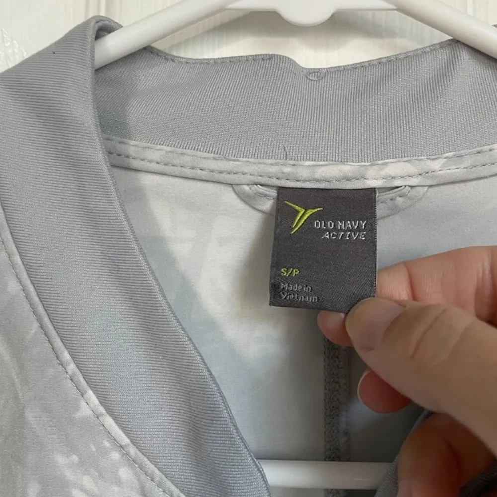 Old Navy athletic bomber jacket zip up palm print - Image 4