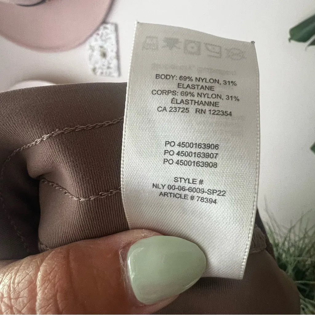 ARITZIA Babaton Weekender Pants High-waisted joggers Taupe‎ Women’s SIZE SMALL - Image 5