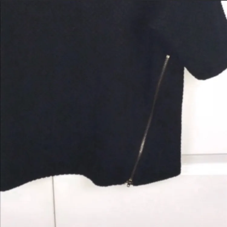 Anthropologie Postmark Medium Black Quilted Side Zip Classon Short‎ Sleeve Top - Image 3