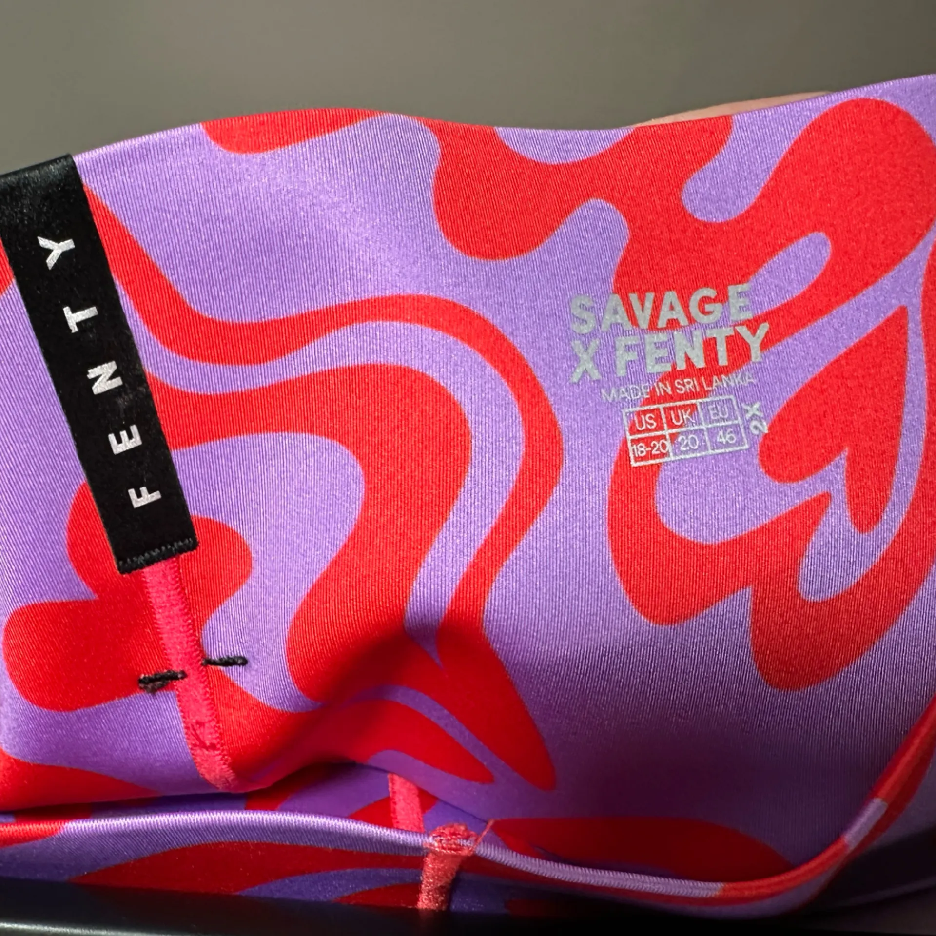 Savage X Fenty Vibrant Heart Pattern Leggings Red Size 2X - Image 3