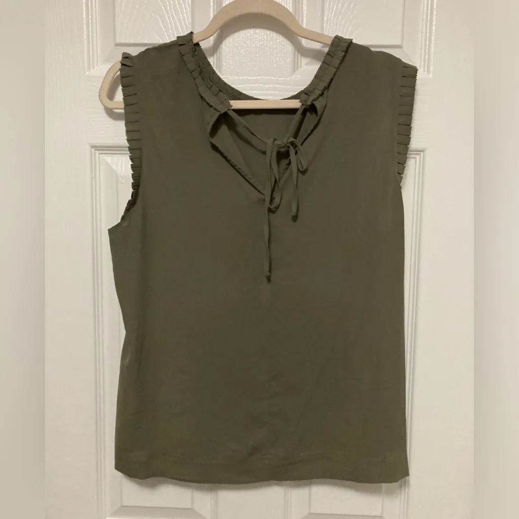 J. Crew Olive Scoop Neck Sleeveless Blouse - Image 7