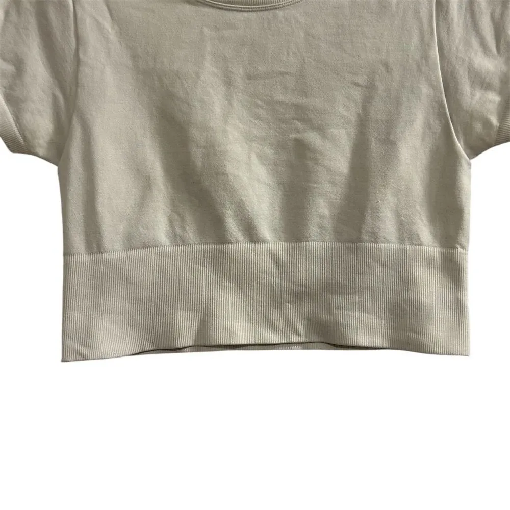 Offline by Aerie Women's White Cropped Crew Neck T-Shirt Size M Casual Top y2k - Image 4