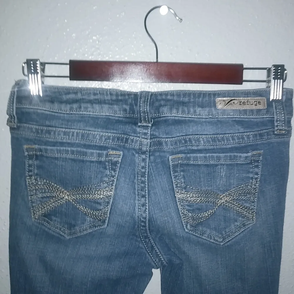 Refuge Runway 4L 28x32 Dark Wash Destroyed Jeans - Image 5