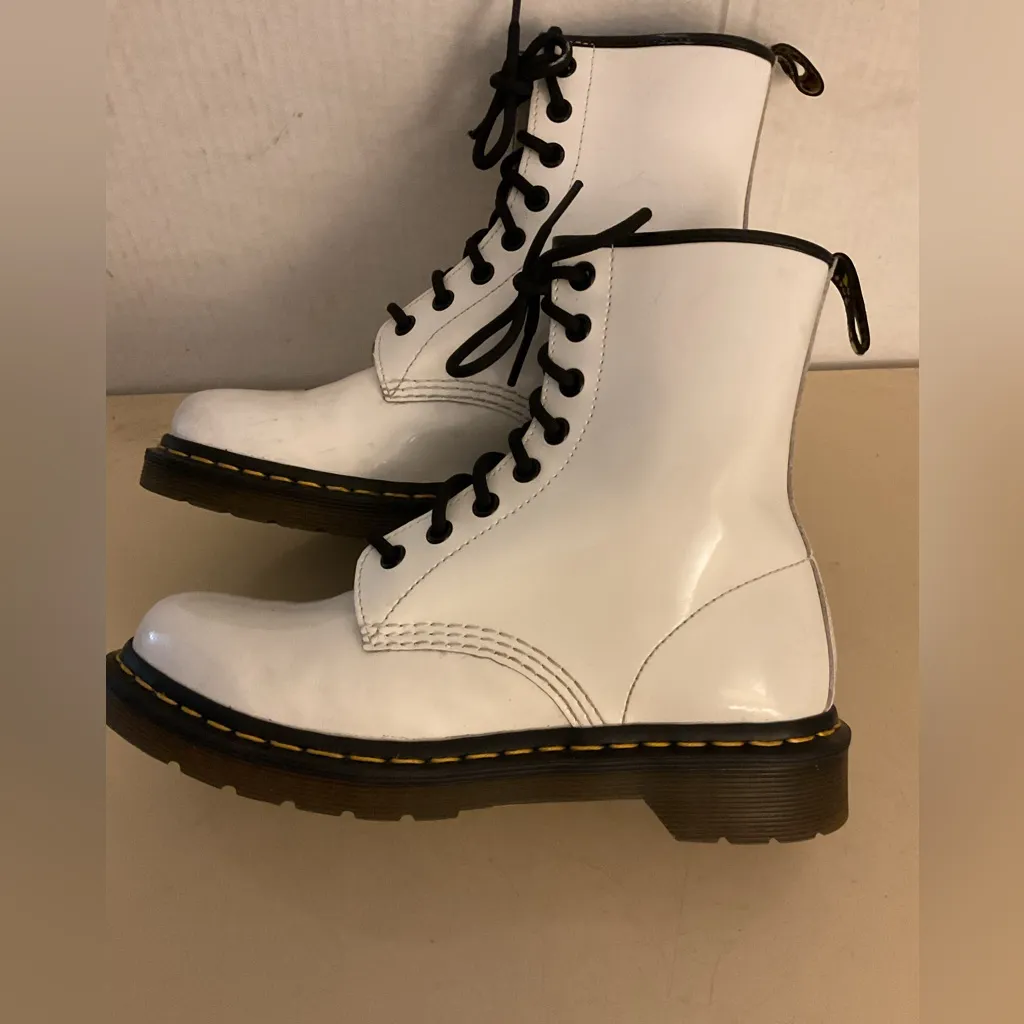 Dr Martens women White glossy Leather Lace-Up combat boots size 6 - Image 10