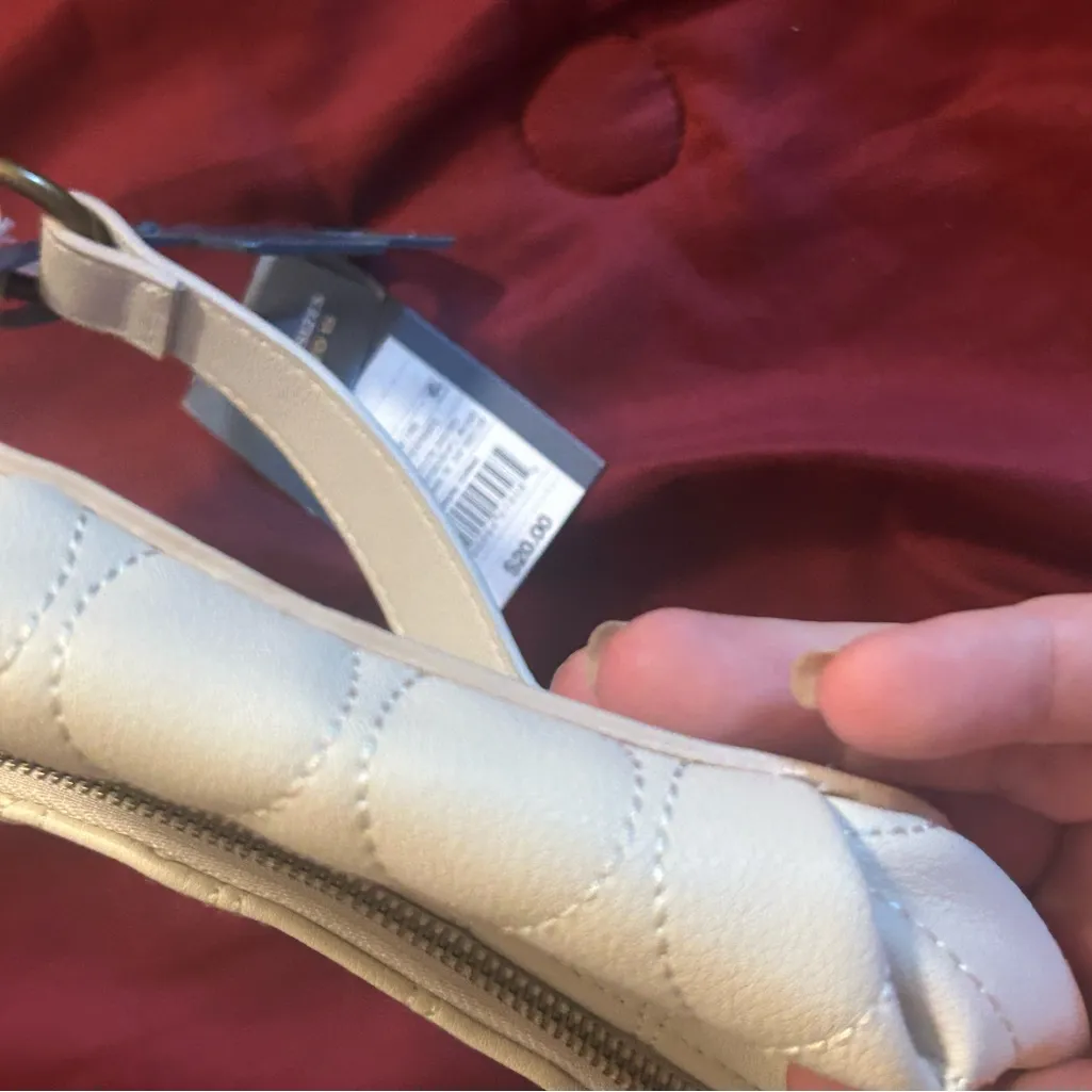 Universal Thread Quilted White Fanny pack - Image 7