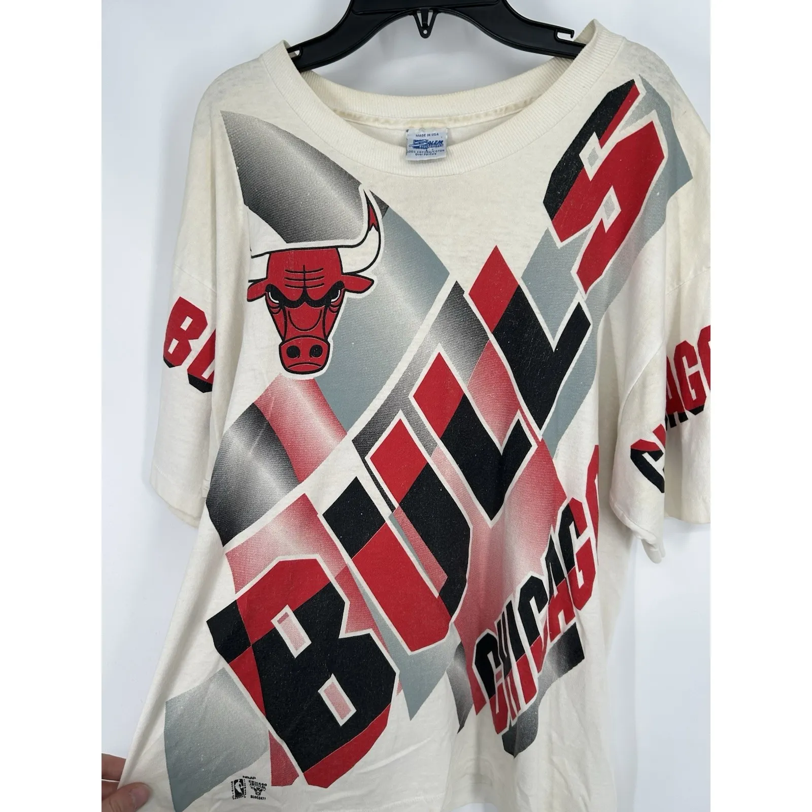 Chicago Bulls Vintage AOP All Over Print Single Stitch Made In USA Graphic Tee L White Size L - Image 9