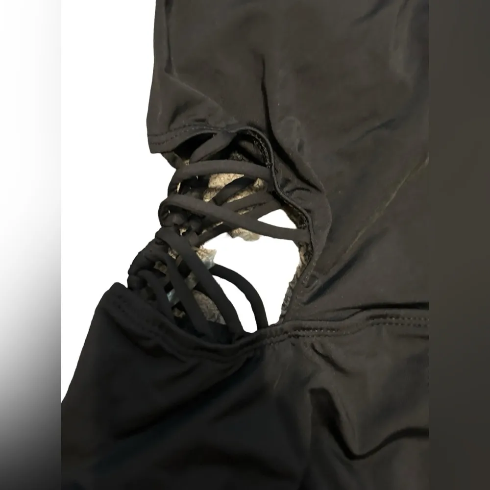 Bar III Black Macrame Cut Out Monokini One Piece Swimsuit Size medium - Image 6