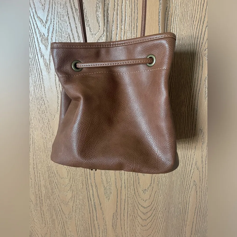 Hollister Vegan Leather Brown Crossbody Bucket Bag - Image 5