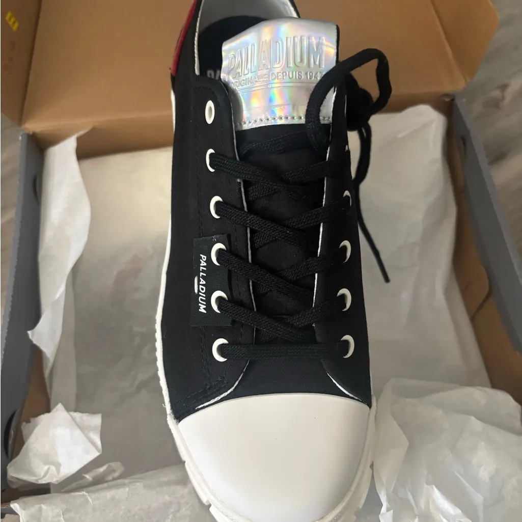 Palladium Revolt Lo TX Women’s Size 8 Black/Marshmallow Platform Sneakers Black - Image 3