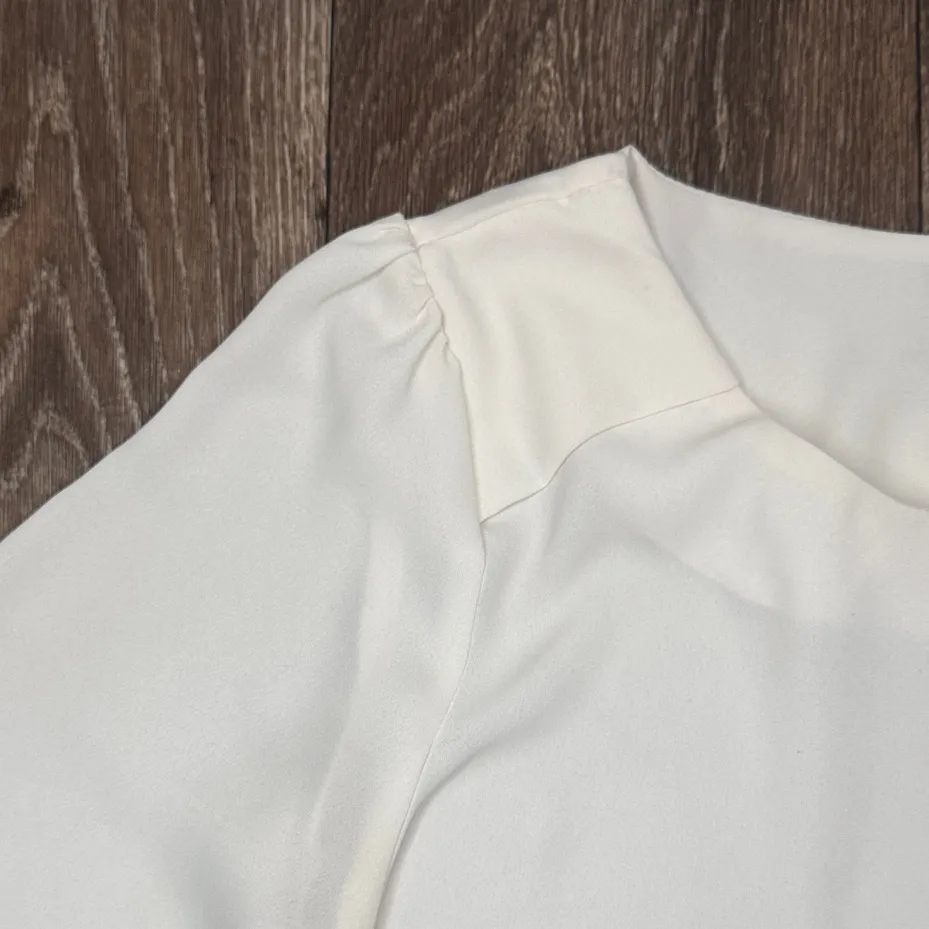 Jasmine Cream Women's Blouse Women’s Size Medium - Image 4