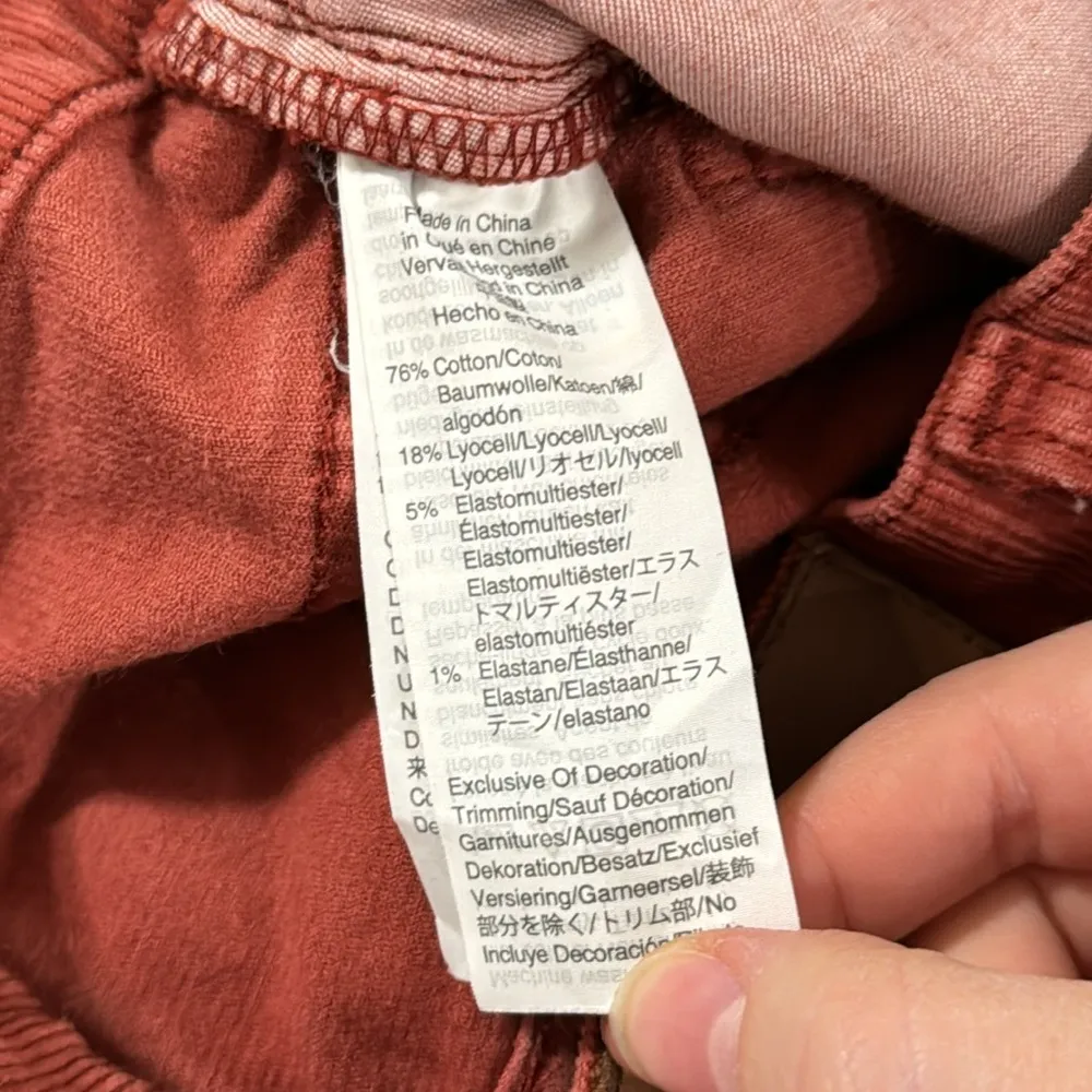 Madewell Cali Demi-Boot Jeans Corduroy: Button-Front Edition Canterbury Red 23 - Image 11