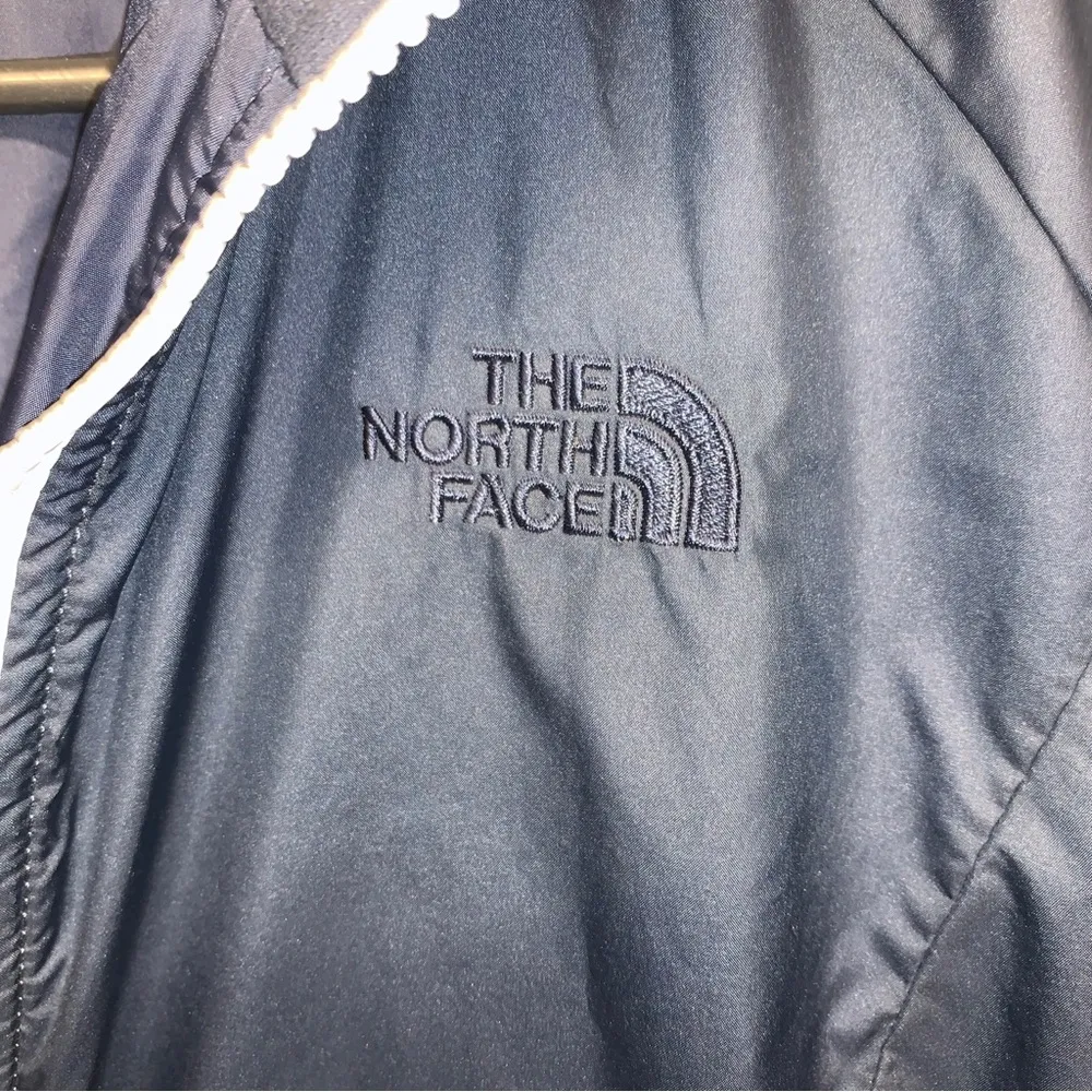 Womens Size M The North Face Coat Navy White EUC - Image 2