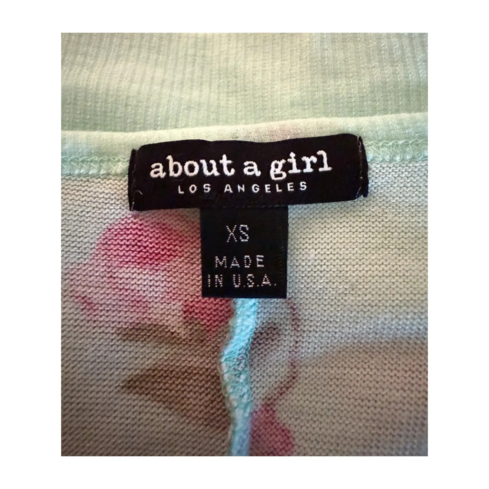 About A Girl Rose blouse womens extra small - Image 3