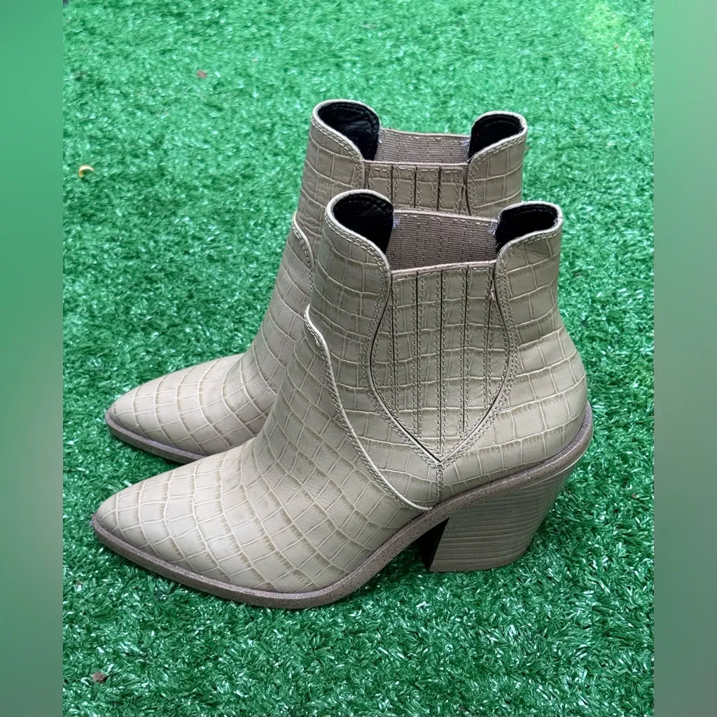 Rebecca Minkoff Sabana Bootie Croc Embossed Cream Leather Ankle Boots Size 9 - Image 2