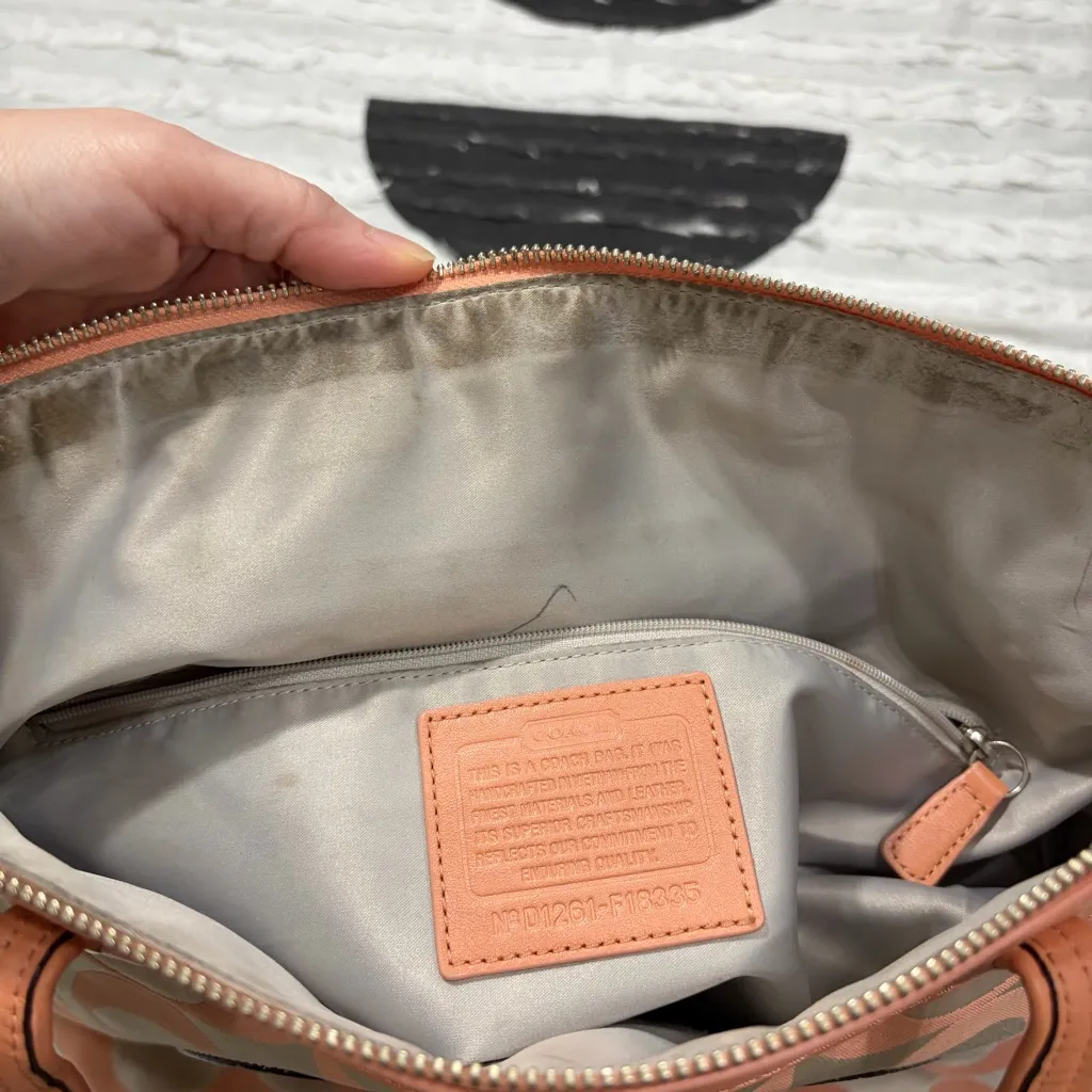 COACH Tote Signature C Peach Pink Beige Shopper Laura Purse Logo Casual Minimal - Image 11