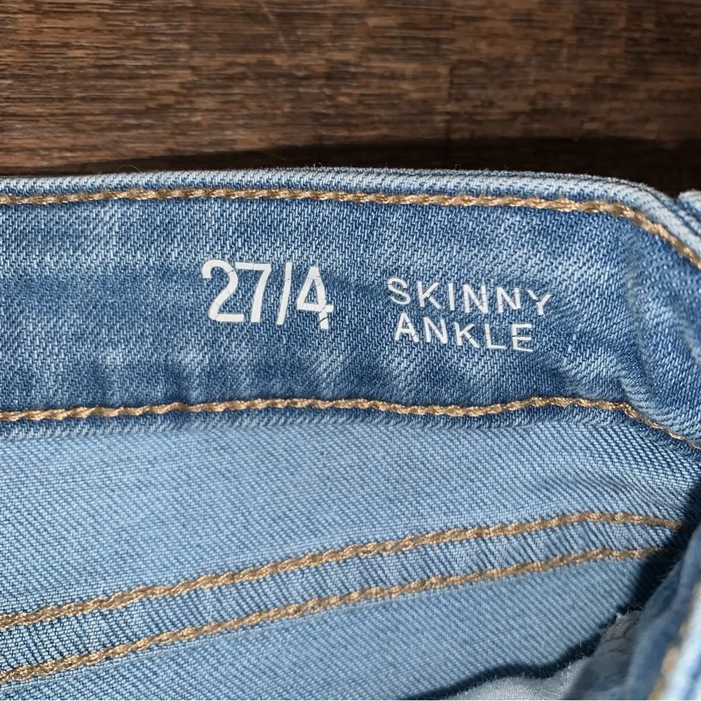 A.N.A. Floral Embroidered Skinny Ankle Jeans Size 27/4 - Image 4